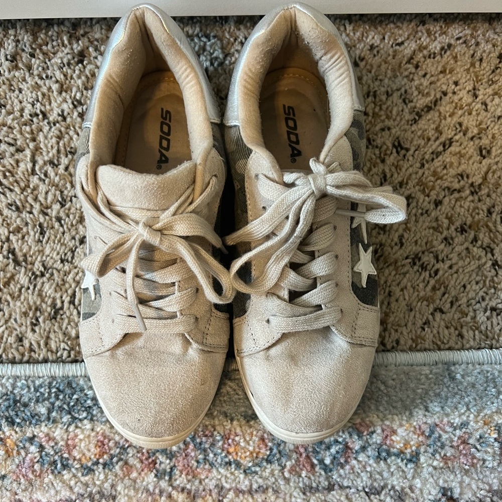 Women’s Shoes